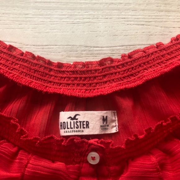 Hollister Sheer Red Blouse with Ruffle Front - Picture 4 of 6